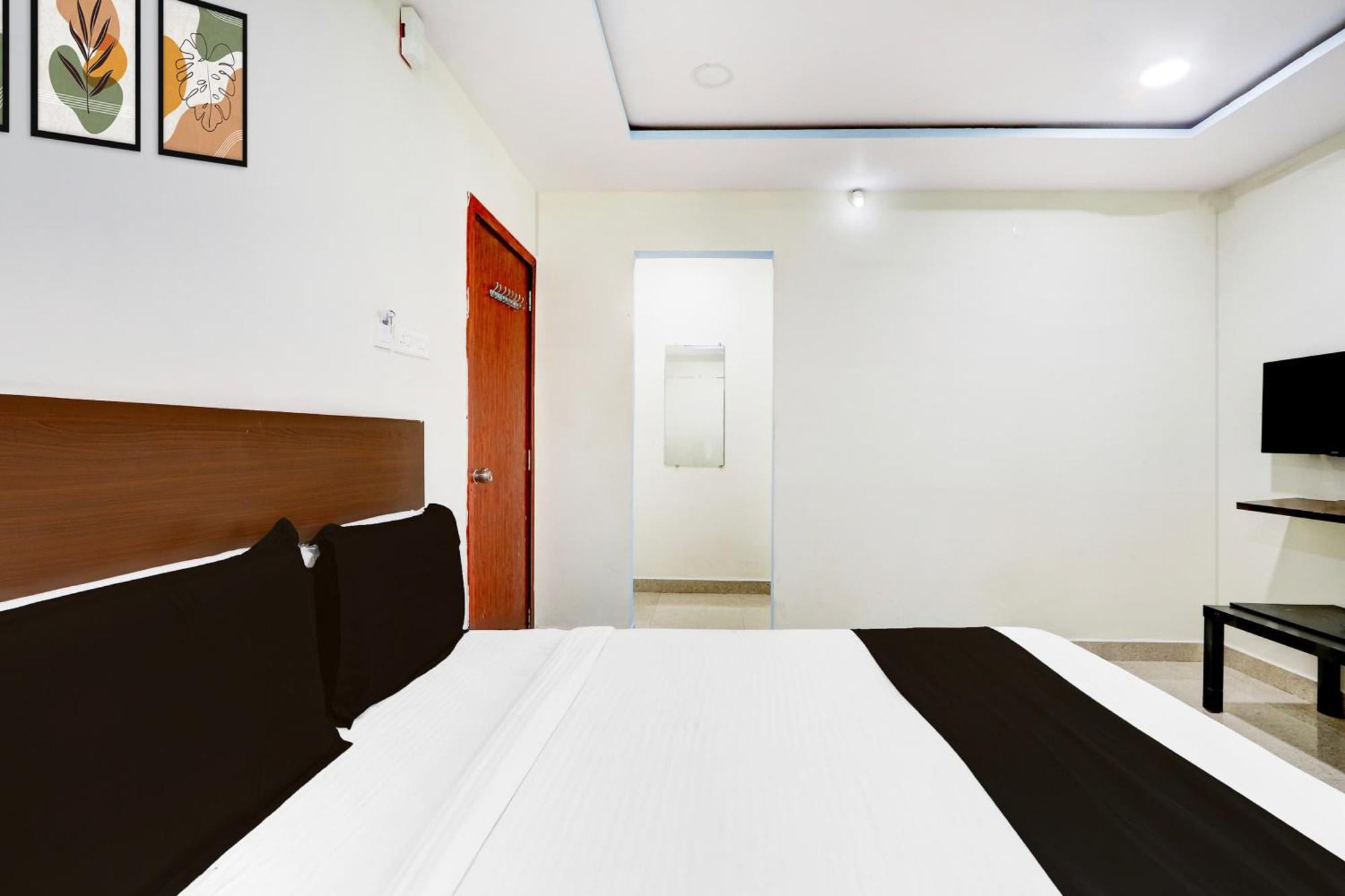Super Hotel O At Home Hotel Darbar Haydarabad Dış mekan fotoğraf