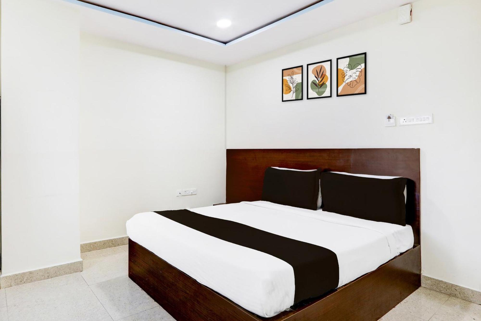 Super Hotel O At Home Hotel Darbar Haydarabad Dış mekan fotoğraf