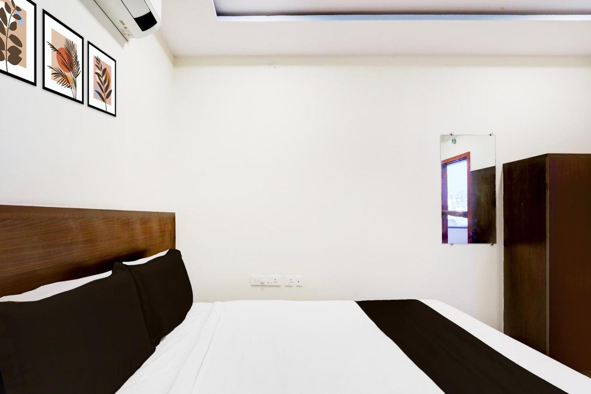 Super Hotel O At Home Hotel Darbar Haydarabad Dış mekan fotoğraf